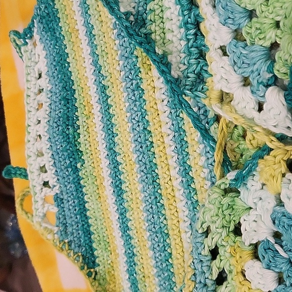 Granny Square Halter Top - Picture 4 of 4